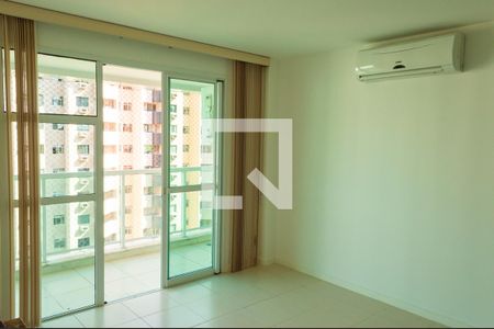 Sala de apartamento para alugar com 2 quartos, 60m² em Barra da Tijuca, Rio de Janeiro