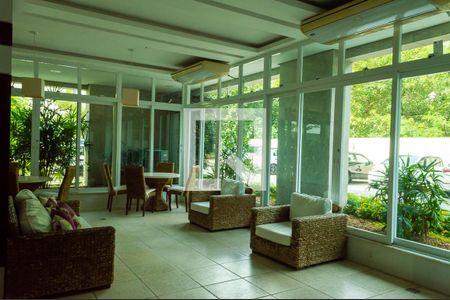 Apartamento para alugar com 60m², 2 quartos e 1 vagaÁrea comum - Salão de festas