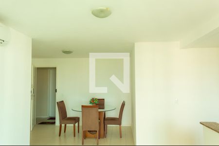 Sala de apartamento para alugar com 2 quartos, 60m² em Barra da Tijuca, Rio de Janeiro