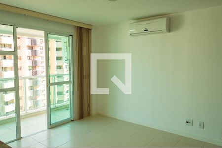 Sala de apartamento para alugar com 2 quartos, 60m² em Barra da Tijuca, Rio de Janeiro