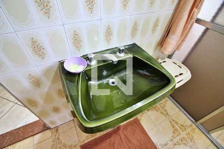 Casa à venda com 372m², 4 quartos e 4 vagasBanheiro Social 1