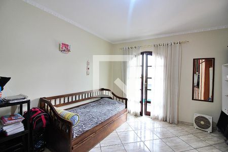 Casa à venda com 372m², 4 quartos e 4 vagasQuarto 2