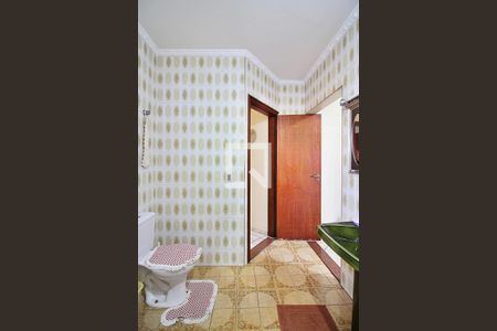 Casa à venda com 372m², 4 quartos e 4 vagasBanheiro Social 1