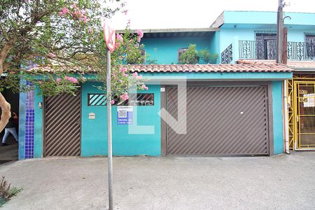 Casa à venda com 372m², 4 quartos e 4 vagasFachada