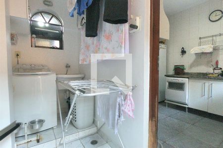 Casa à venda com 152m², 2 quartos e 1 vagaÁrea de Serviço