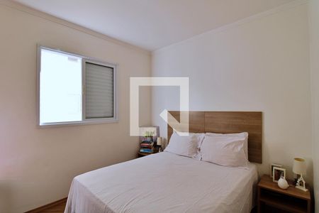 Quarto 1 de apartamento para alugar com 2 quartos, 46m² em Jardim Clementino, Taboão da Serra