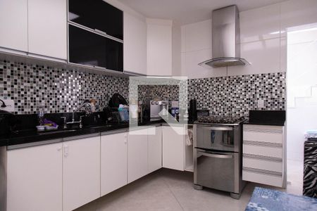 Apartamento à venda com 306m², 4 quartos e 3 vagas Apartamento à venda com 306m², 4 quartos e 3 vagasCozinha