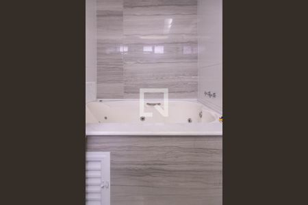 Apartamento à venda com 306m², 4 quartos e 3 vagas Apartamento à venda com 306m², 4 quartos e 3 vagasBanheiro da suíte 2