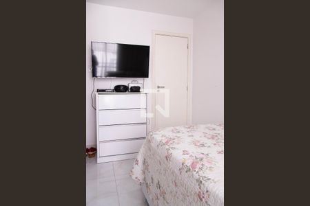 Apartamento à venda com 306m², 4 quartos e 3 vagas Apartamento à venda com 306m², 4 quartos e 3 vagasQuarto 2