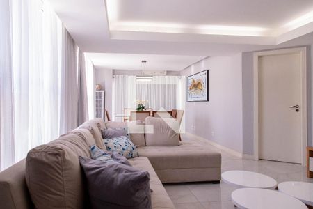 Apartamento à venda com 306m², 4 quartos e 3 vagas Apartamento à venda com 306m², 4 quartos e 3 vagasSala