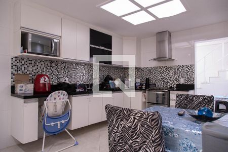 Apartamento à venda com 306m², 4 quartos e 3 vagas Apartamento à venda com 306m², 4 quartos e 3 vagasCozinha