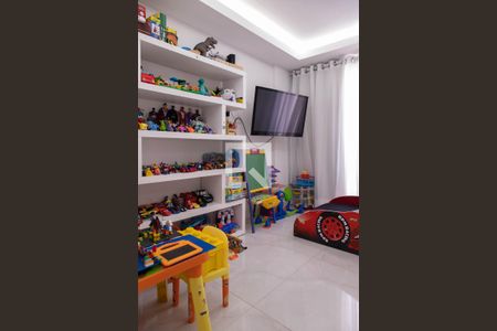 Apartamento à venda com 306m², 4 quartos e 3 vagas Apartamento à venda com 306m², 4 quartos e 3 vagasQuarto 1