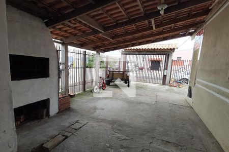 Casa à venda com 100m², 2 quartos e 3 vagas Casa à venda com 100m², 2 quartos e 3 vagasVaranda e espaço Gourmet