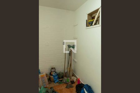 Casa à venda com 241m², 3 quartos e 3 vagasQuarto de Serviço