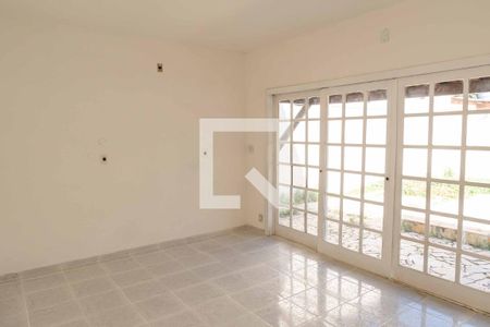 Casa à venda com 241m², 3 quartos e 3 vagasSuíte
