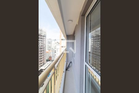 Varanda de kitnet/studio à venda com 1 quarto, 25m² em Pinheiros, São Paulo