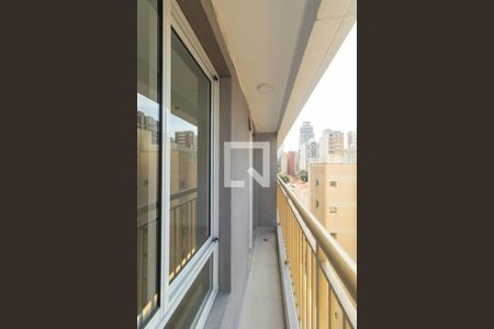 Varanda de kitnet/studio à venda com 1 quarto, 25m² em Pinheiros, São Paulo
