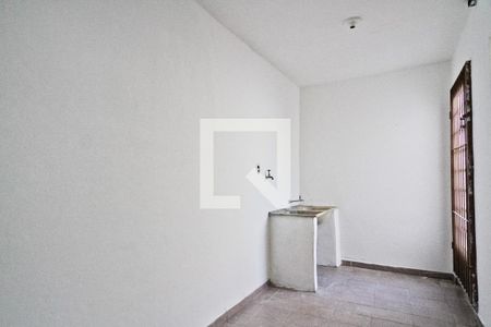 Casa para alugar com 100m², 2 quartos e 1 vaga Casa para alugar com 100m², 2 quartos e 1 vagaÁrea de Serviço