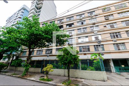 Apartamento para alugar com 80m², 2 quartos e 1 vagaFachada