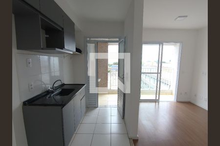 Cozinha  de apartamento à venda com 2 quartos, 43m² em Vila São João, Guarulhos