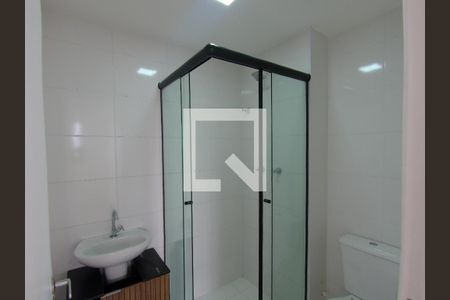 Banheiro  de apartamento à venda com 2 quartos, 43m² em Vila São João, Guarulhos