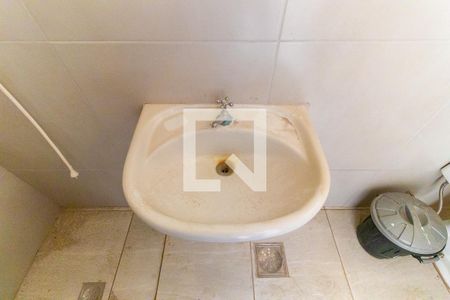 Studio para alugar com 28m², 1 quarto e sem vaga Studio para alugar com 28m², 1 quarto e sem vagaBanheiro