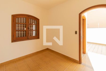 Casa para alugar com 400m², 4 quartos e 5 vagas Casa para alugar com 400m², 4 quartos e 5 vagasQuarto de Serviço