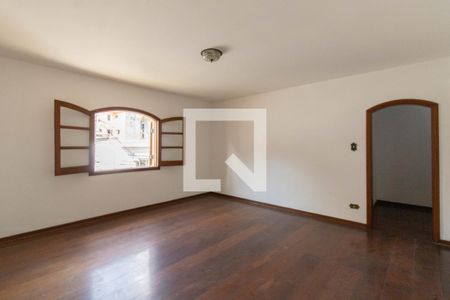 Casa para alugar com 400m², 4 quartos e 5 vagas Casa para alugar com 400m², 4 quartos e 5 vagasSuíte