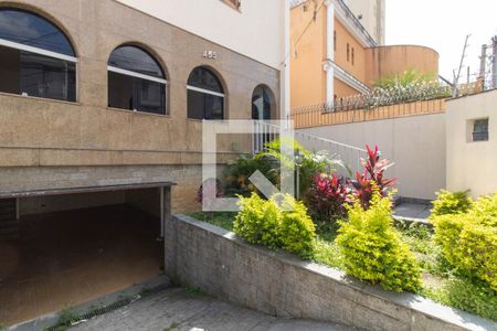 Casa para alugar com 400m², 4 quartos e 5 vagas Casa para alugar com 400m², 4 quartos e 5 vagasEntrada da Garagem