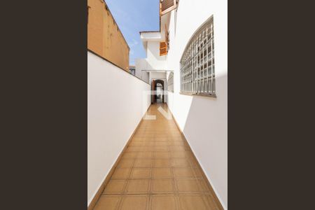 Casa para alugar com 400m², 4 quartos e 5 vagas Casa para alugar com 400m², 4 quartos e 5 vagasCorredor Lateral