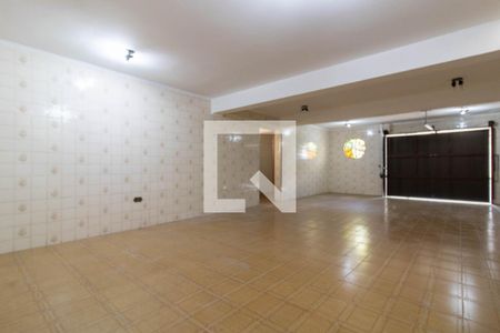 Casa para alugar com 400m², 4 quartos e 5 vagas Casa para alugar com 400m², 4 quartos e 5 vagasGaragem