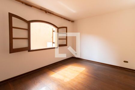 Casa para alugar com 400m², 4 quartos e 5 vagas Casa para alugar com 400m², 4 quartos e 5 vagasQuarto 2
