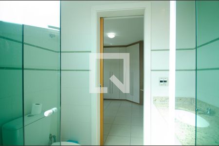 Apartamento para alugar com 72m², 2 quartos e 1 vaga Apartamento para alugar com 72m², 2 quartos e 1 vagaBanheiro da Suíte