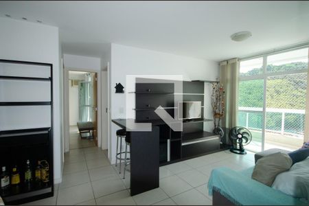 Apartamento para alugar com 72m², 2 quartos e 1 vaga Apartamento para alugar com 72m², 2 quartos e 1 vagaSala