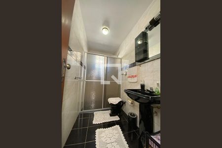 Casa à venda com 240m², 3 quartos e 1 vagaBanheiro da Suíte