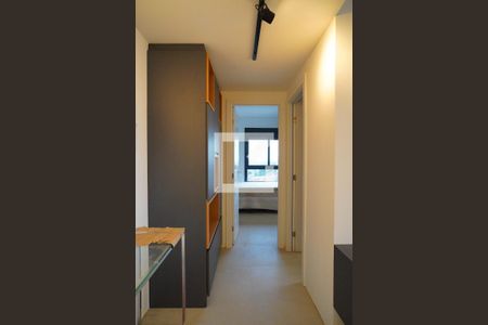 Corredor de apartamento à venda com 2 quartos, 70m² em Boa Vista, Porto Alegre