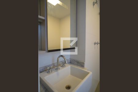 Apartamento à venda com 70m², 2 quartos e 2 vagasBanheiro da Suíte 2