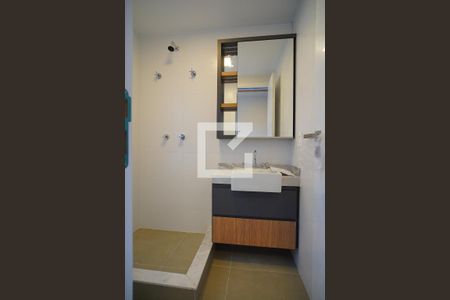 Apartamento à venda com 70m², 2 quartos e 2 vagasBanheiro da Suíte