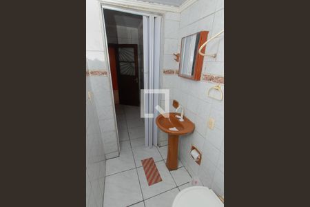 Casa à venda com 169m², 4 quartos e 4 vagasBanheiro