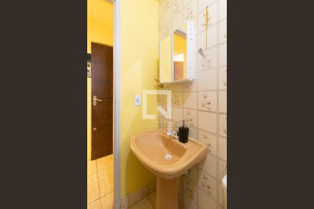 Banheiro de apartamento para alugar com 1 quarto, 46m² em Partenon, Porto Alegre