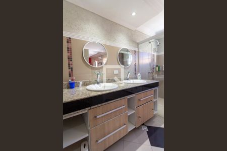 Casa para alugar com 500m², 3 quartos e 3 vagasBanheiro Suíte 2