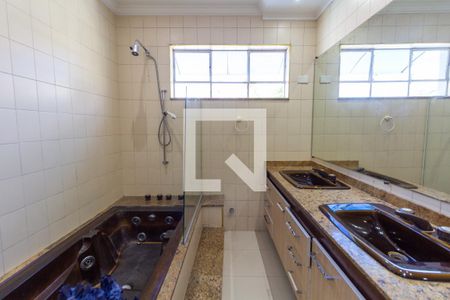 Casa para alugar com 500m², 3 quartos e 3 vagasBanheiro Suíte 1