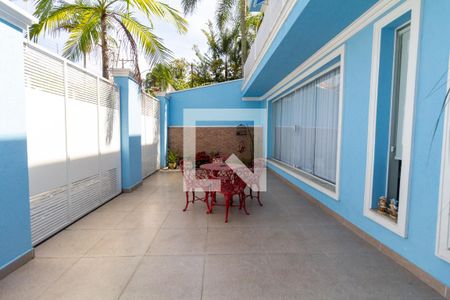 Casa para alugar com 500m², 3 quartos e 3 vagasEntrada