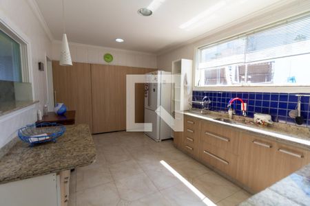 Casa para alugar com 500m², 3 quartos e 3 vagasCozinha