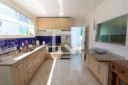 Casa para alugar com 500m², 3 quartos e 3 vagasCozinha