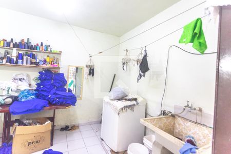 Casa à venda com 150m², 3 quartos e 2 vagasÁrea de serviço