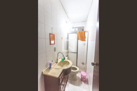 Casa à venda com 150m², 3 quartos e 2 vagasBanheiro suíte 1