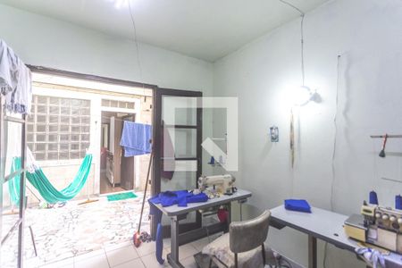 Casa à venda com 150m², 3 quartos e 2 vagasÁrea de serviço