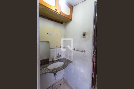 Casa à venda com 430m², 7 quartos e 3 vagasBanheiro Social - Casa dos Fundos