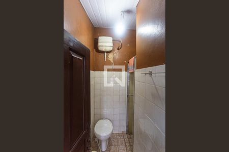 Casa à venda com 430m², 7 quartos e 3 vagasBanheiro Social - Casa dos Fundos